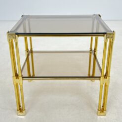 Aukso spalvos metalinis staliukas su tamsintu stiklu 41x51x48,5 cm