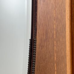 Bydermejerio stiliaus vienų durų spinta su veidrodžiu 59x105x211 cm