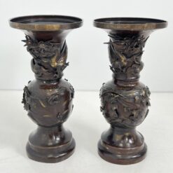 Rytietiškos bronzinės vazos 2 vnt. komplektas 27x27x54,5 cm