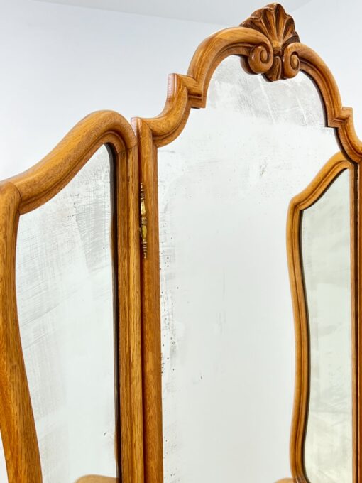 Ąžuolinis kosmetinis staliukas 46x126x171 cm