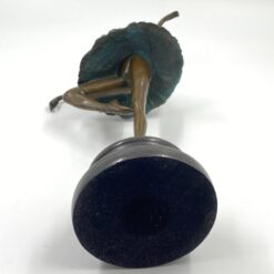 Bronzinė balerinos statula ant akmeninio postamento 15x24x44 cm