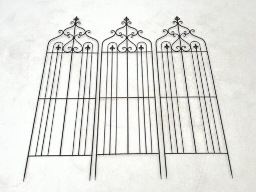 Metalinė įsmeigiama sodo atrama augalams 2x61x202 cm