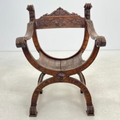 Tik dekoracijai skirtas senovinis ąžuolinis krėslas 55x62x86,5 cm, 38,5 cm