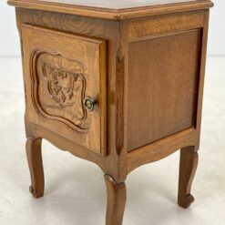 Ąžuolinė vienų durų spintelė 33x43x59 cm