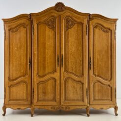 Ąžuolinė keturių durų rūbų spinta 67x226x217 cm