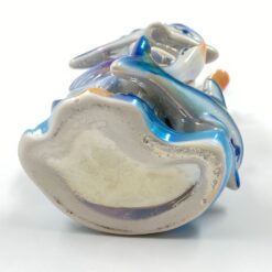 Porcelianinė vazelė su delfinais ir gulbėmis 7x9x16 cm