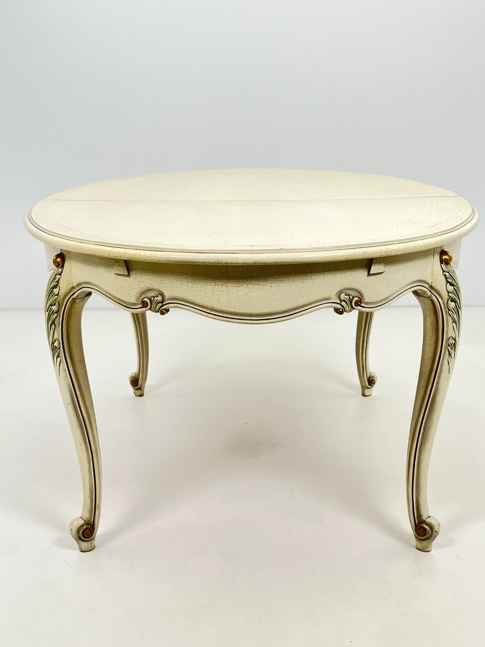 DL0004-stalai-4 Provanso stiliaus, medinis išskleidžiamas stalas 115×150(+50)x76,5 cm