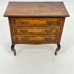 Ąžuolinė trijų stalčių komoda 42x79x77 cm