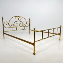 Metalinės, aukso spalvos lovos rėmas 220x191x120 cm; 180×210 cm