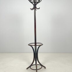Medinė, pastatoma, thonet stiliaus kabykla 56x56x190 cm
