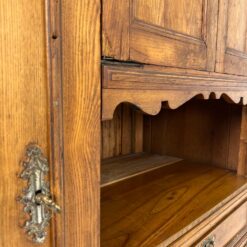 Ąžuolinė spinta su veidrodžiu ir stalčiais 61x168x209,5 cm