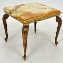 Staliukas su žalvarinėmis kojomis 38x36x34 cm