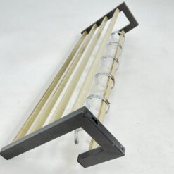 Vintažinė, dažyto metalo sieninė kabykla 28,5x86x16 cm