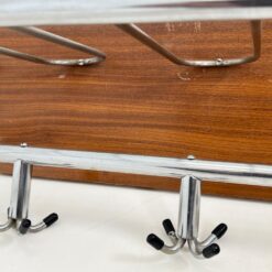 Vintažinio stiliaus, metalinė kabykla su medine dalimi 27×82,5×31,5 cm