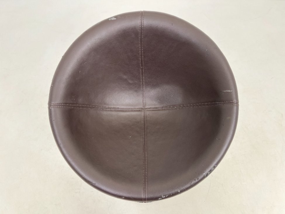 DL0092-foteliai-5 Vintažinis apvalus sukamas fotelis 65x71x77 cm, 46 cm