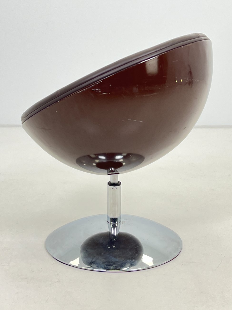 DL0092-foteliai-8 Vintažinis apvalus sukamas fotelis 65x71x77 cm, 46 cm