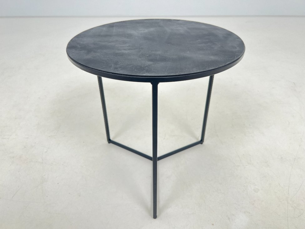 DL0120-stalai-2 Apvalus, metalinis staliukas 40x40x41 cm