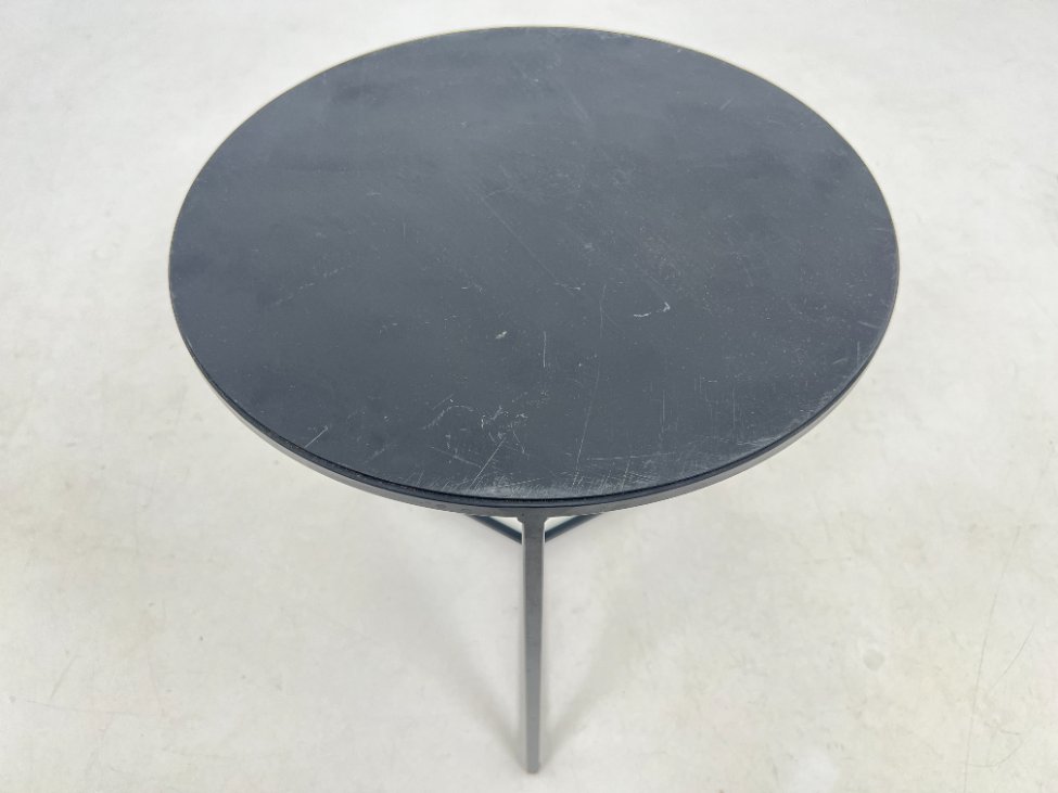 DL0120-stalai-3 Apvalus, metalinis staliukas 40x40x41 cm