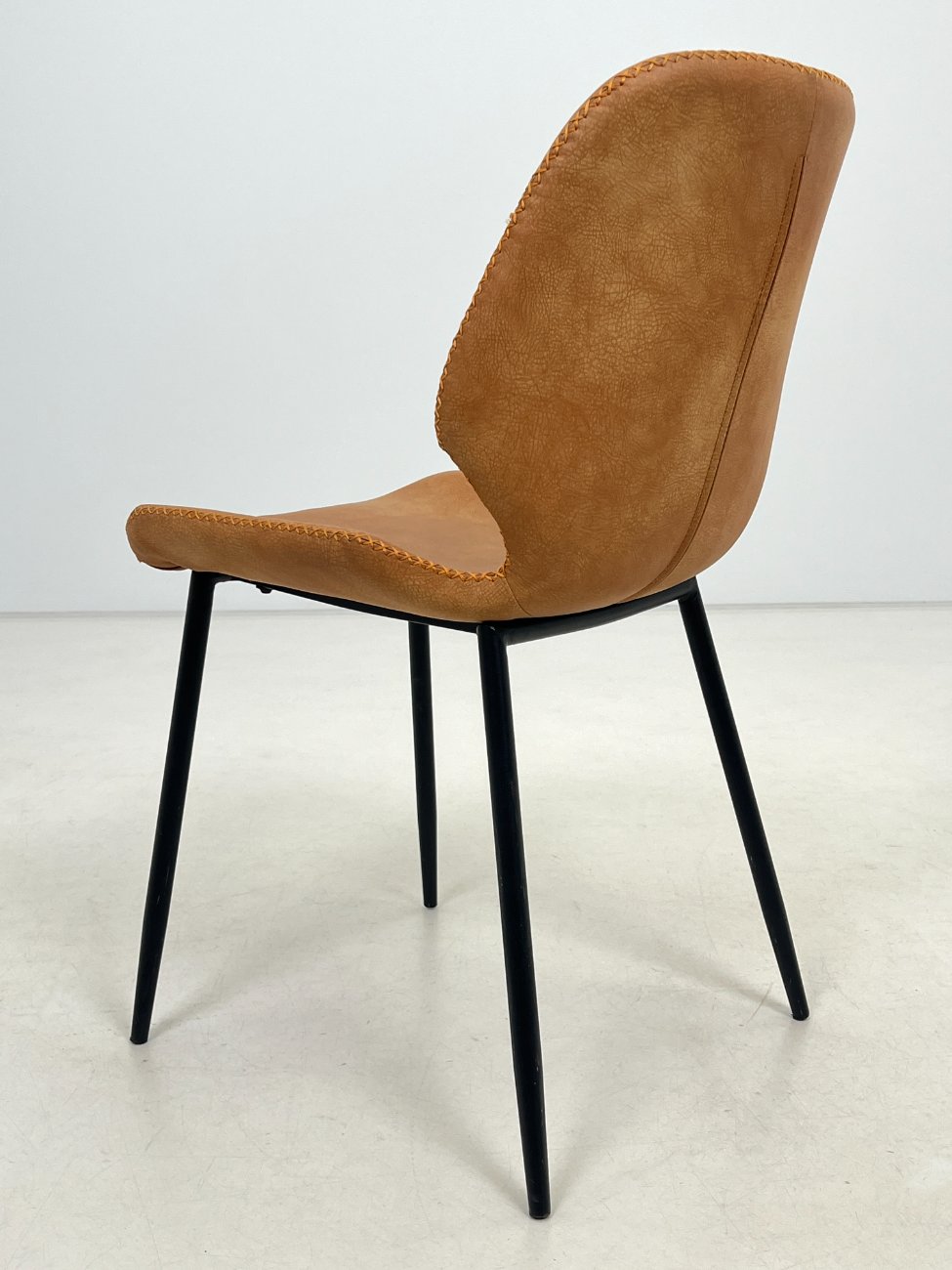 DL0165-kedes-8 Moderni kėdė su eko oda ir metalinėmis kojomis 58x45x83 cm, 48 cm