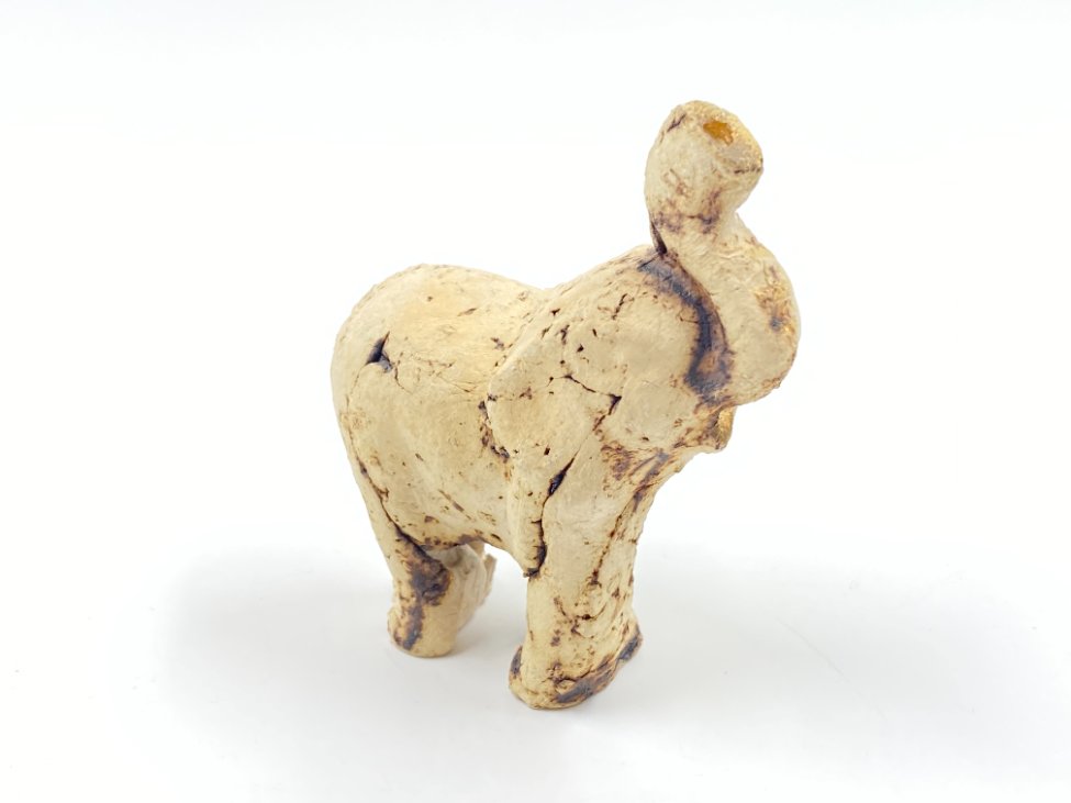 DL0189-keramikines-skulpturos-2 Keramikinė drambliuko statula 7×3.5×8.5 cm