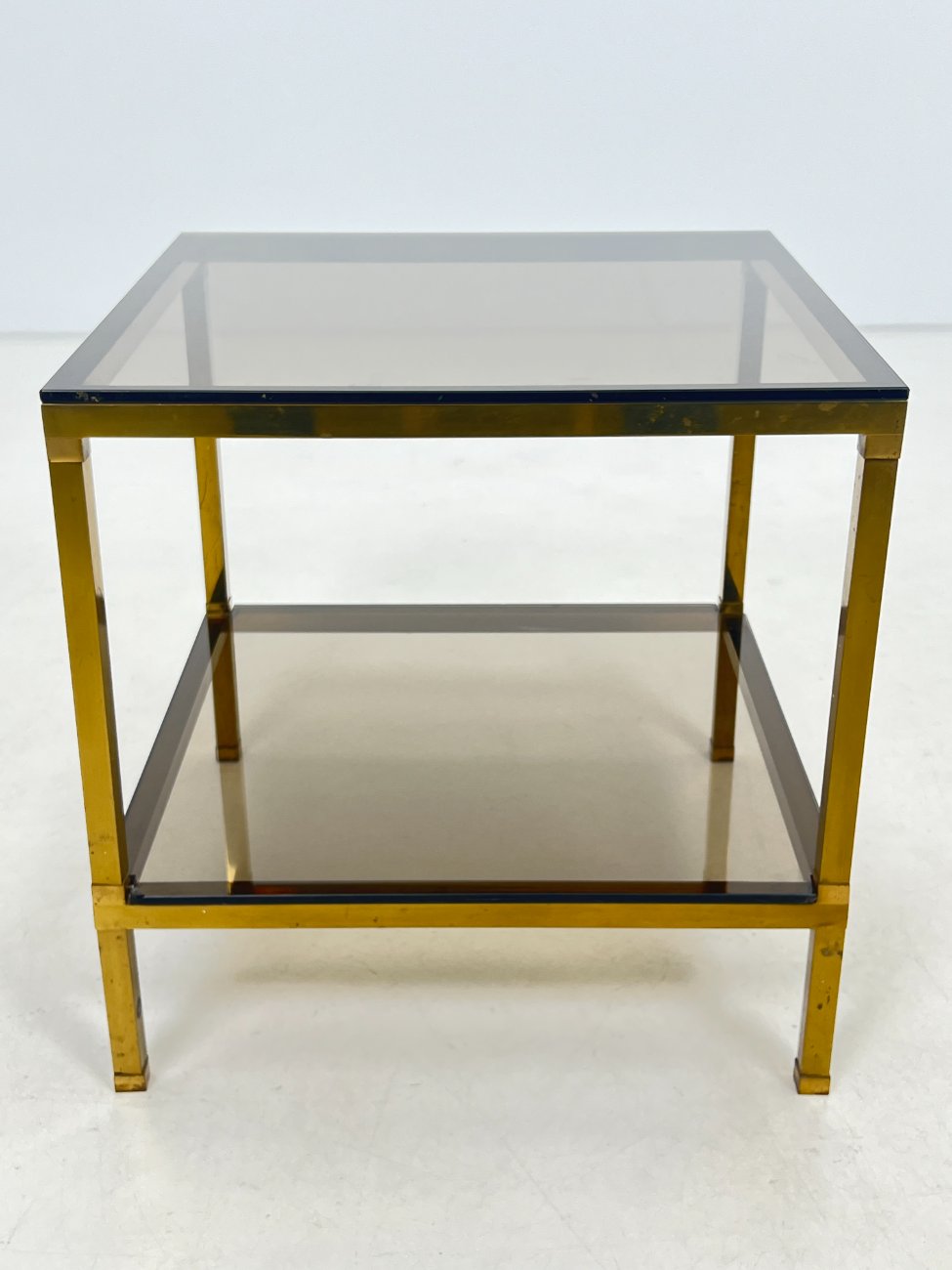 DL0190-stalai-1 Tamsinto stiklo staliukas 50x50x50 cm