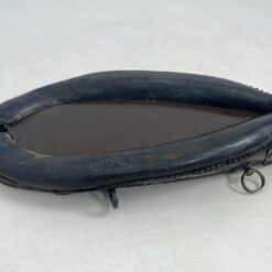 Veidrodis odiniame, metalu kaustytame rėme 12,5x45x78 cm