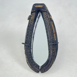 Veidrodis odiniame, metalu kaustytame rėme 12,5x45x78 cm