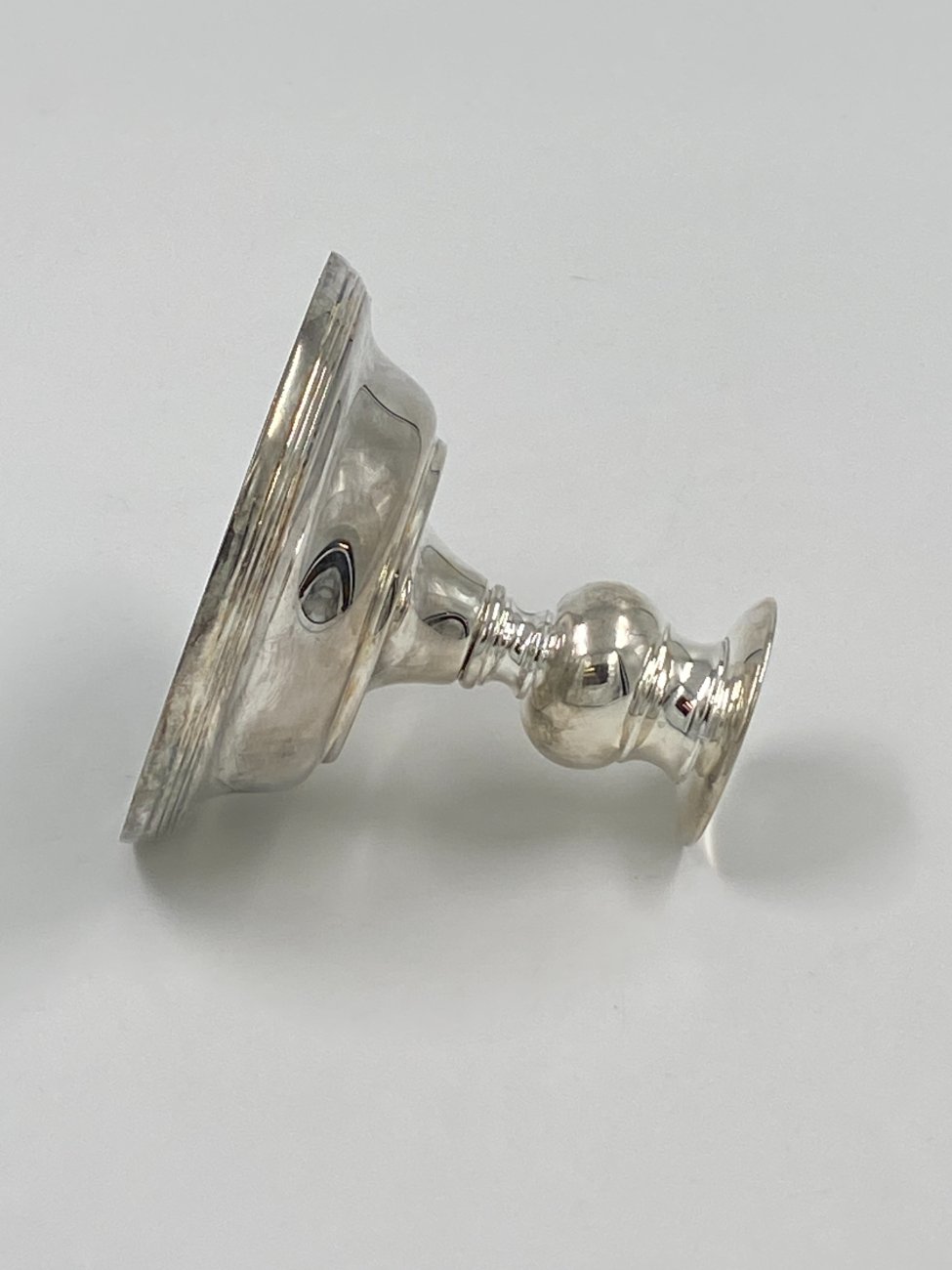 DL0232-zvakides-3 Sidabruota žvakidė 13x13x11 cm