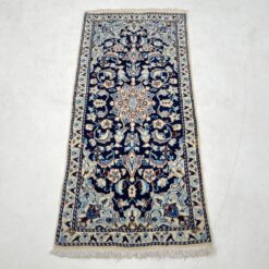 Rankų darbo vilnonis "Nain" kiliminis takas 151x69x0.7 cm