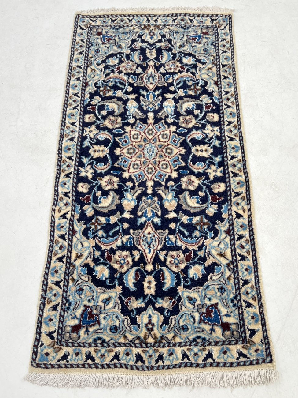 DL0273-kilimai-1 Rankų darbo vilnonis “Nain” kiliminis takas 151x69x0.7 cm