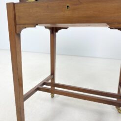 Sidabruoti stalo Robert E.Mosley-Sheffield-Shear Steel įrankiai su spintele 45x55x77 cm