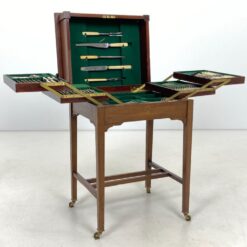 Sidabruoti stalo Robert E.Mosley-Sheffield-Shear Steel įrankiai su spintele 45x55x77 cm