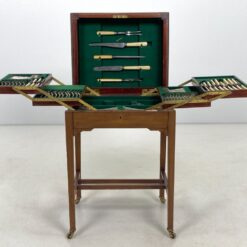 Sidabruoti stalo Robert E.Mosley-Sheffield-Shear Steel įrankiai su spintele 45x55x77 cm