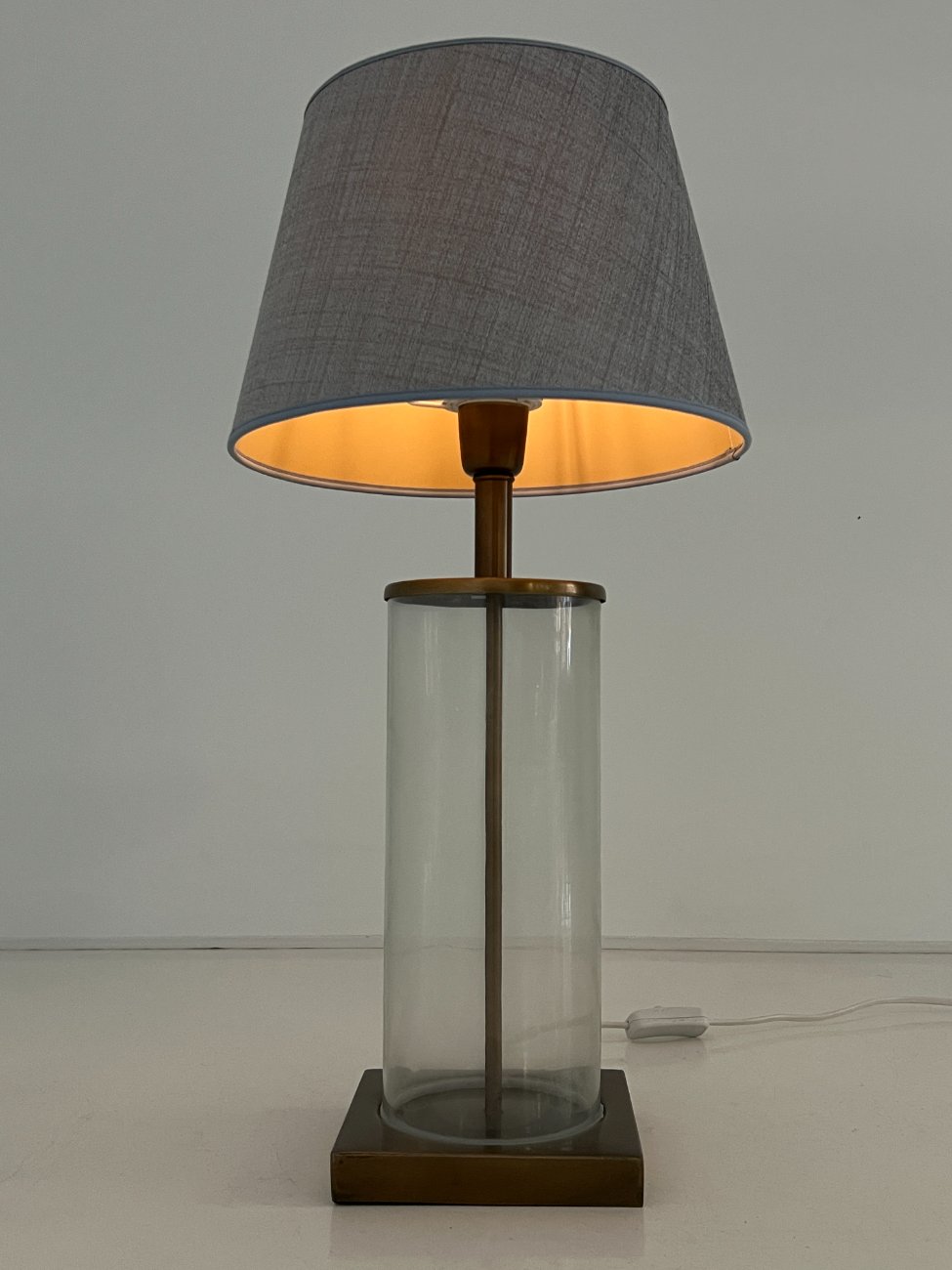 ES0515-staliniai-sviestuvai-7 “Hallberg” metaliniai staliniai šviestuvai 2 vnt. Komplektas 30x30x61 cm