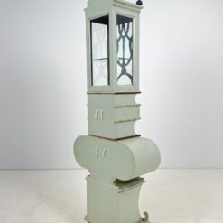 Art nouveau medinė indauja su stalčiais, raitytomis detalėmis 33x71x203 cm