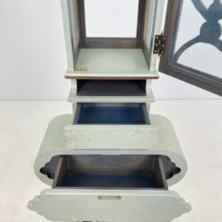 Art nouveau medinė indauja su stalčiais, raitytomis detalėmis 33x71x203 cm