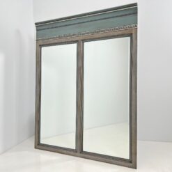 Dvigubas veidrodis sendintame mediniame rėme 6×139,5×174,5 cm