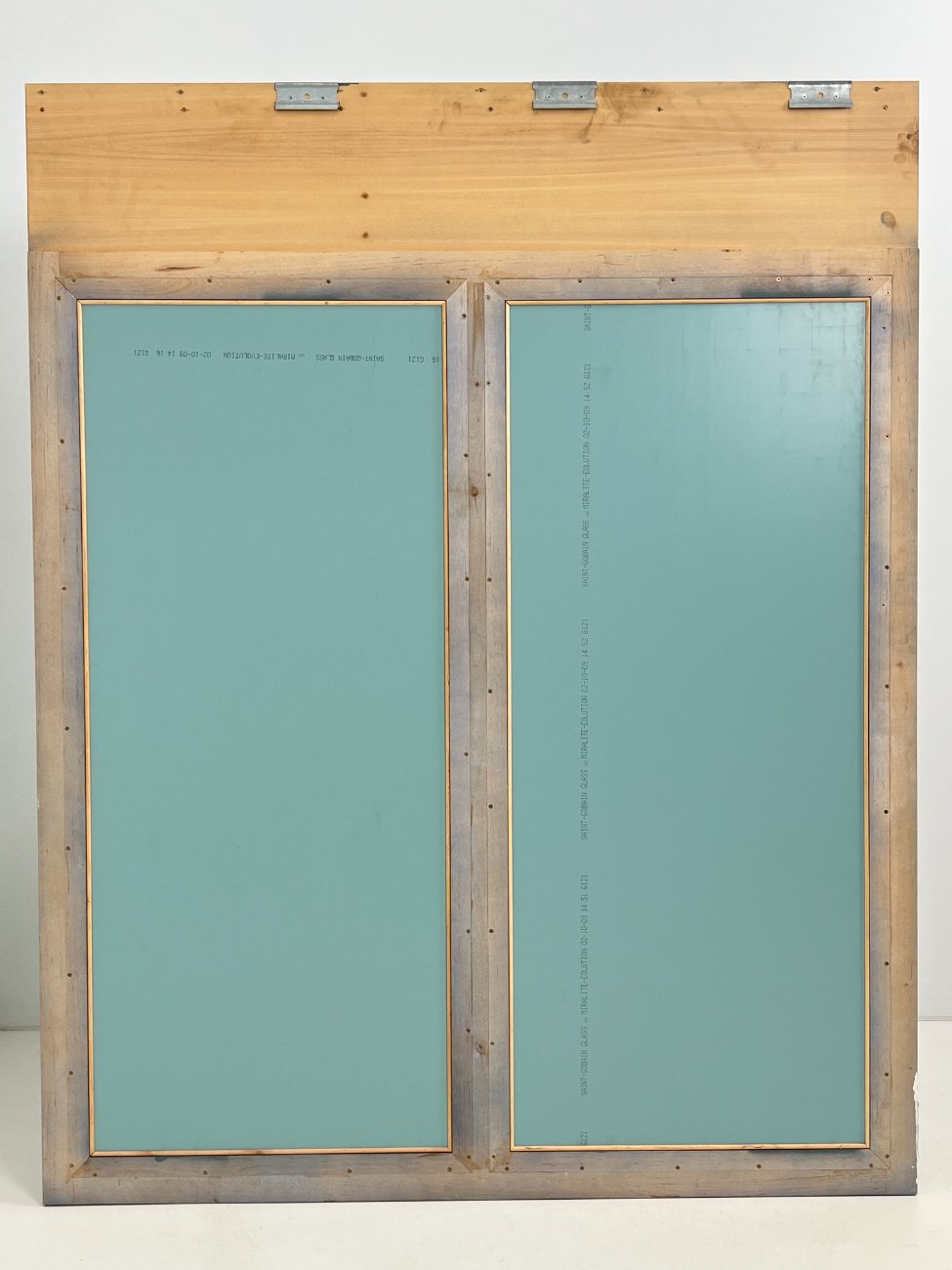 CY0291-veidrodziai-7 Dvigubas veidrodis sendintame mediniame rėme 6×139,5×174,5 cm