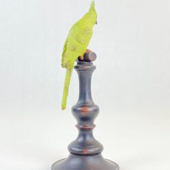 Polirezino statula “Žalia papūga ant stovo” 10x10x26 cm