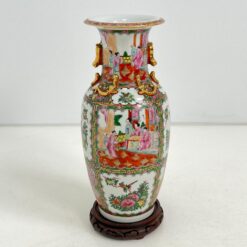 Rytietiška keramikinė vaza su raudonmedžio padėkliuku 20x20x50 cm