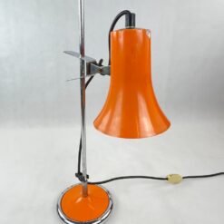 Vintažinis oranžinis reguliuojamo kampo stalinis šviestuvas 26x14x46 cm