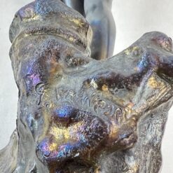 Metalinė statula ant akmens postamento “Žvejys ant uolos” 19×12,5×39 cm