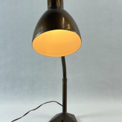 Vintažinis bronzos spalvos reguliuojamas stalinis šviestuvas 31x15x50 cm