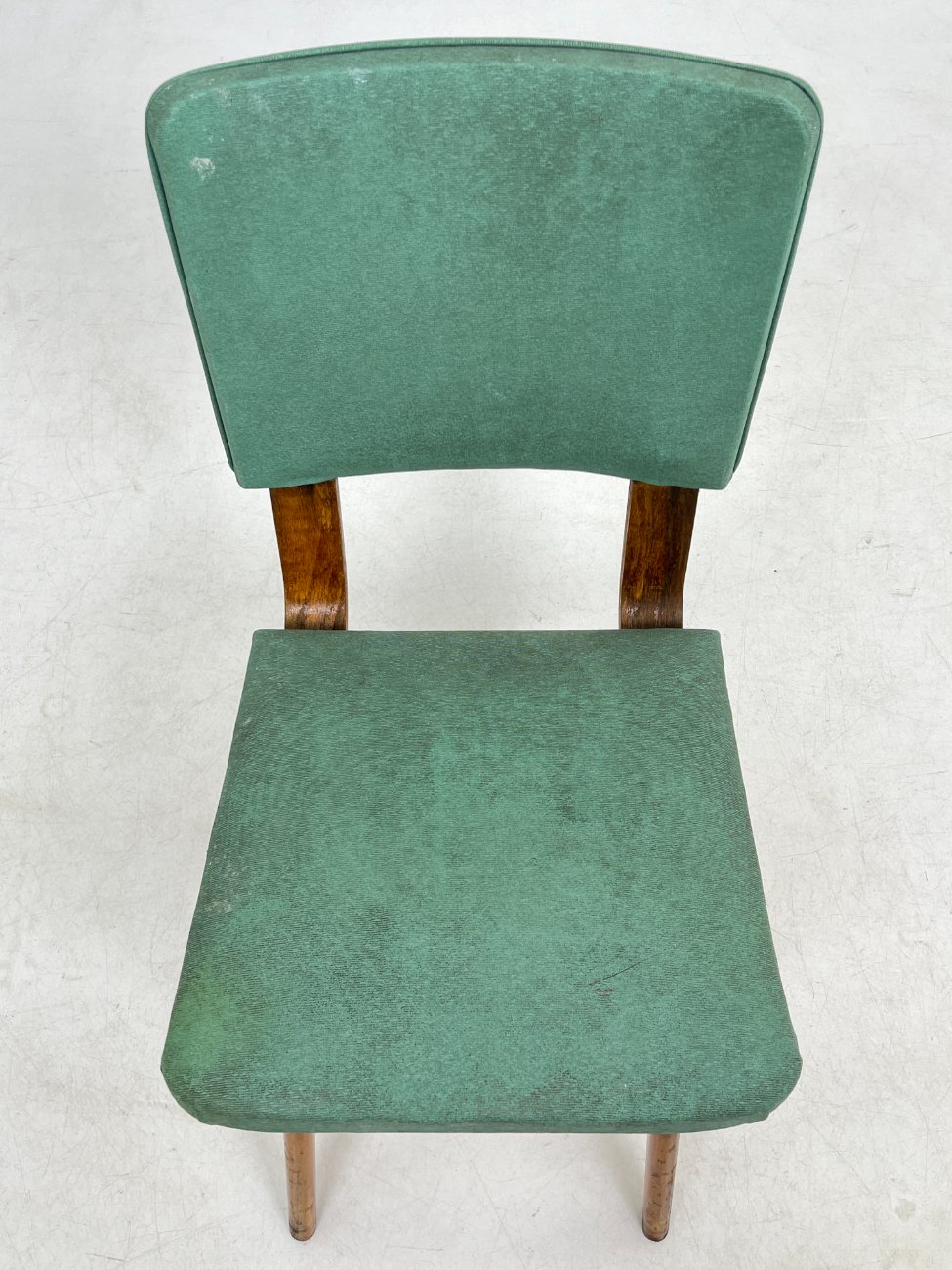 DL0360-kedes-5 Vintažinė medinė kėdė su dirbtine oda 51,5x42x81,5 cm, 45 cm