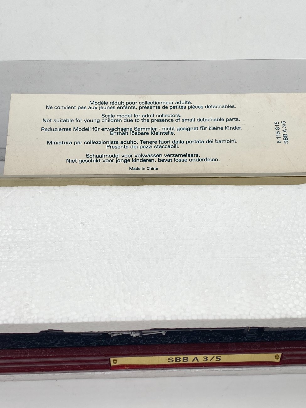 DL0369-zaidimai-zaislai-5 Atlas Editions lokomotyvo modeliukas SBB A 3/5 dėžutėje 6,5x26x9 cm