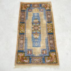 Rytietiškas rankų darbo šilkinis kilimas 120x62x0,8 cm