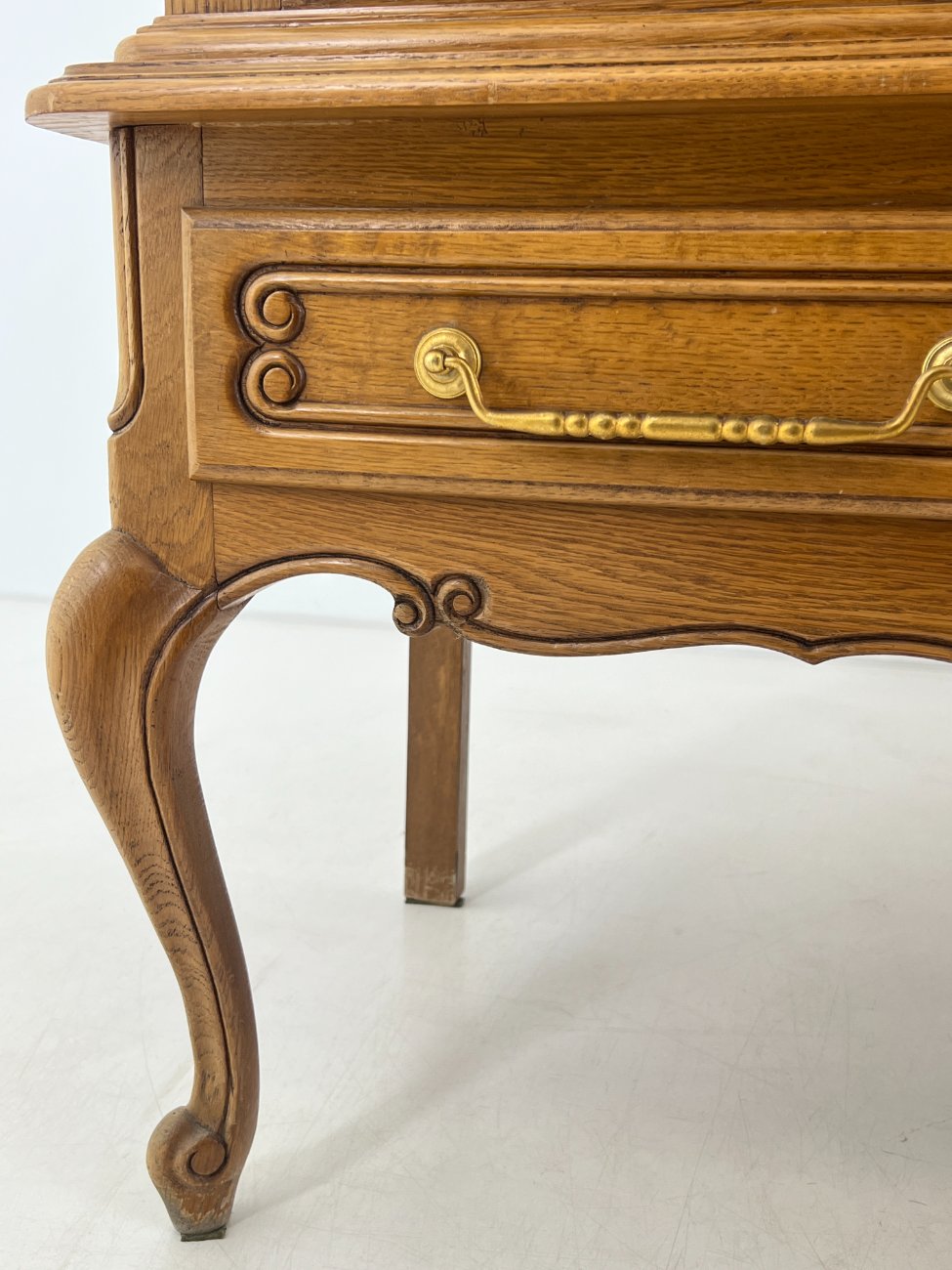 DM0010-komodos-12 Ilga ąžuolinė penkių durų ir penkių stalčių komoda 58x253x158 cm