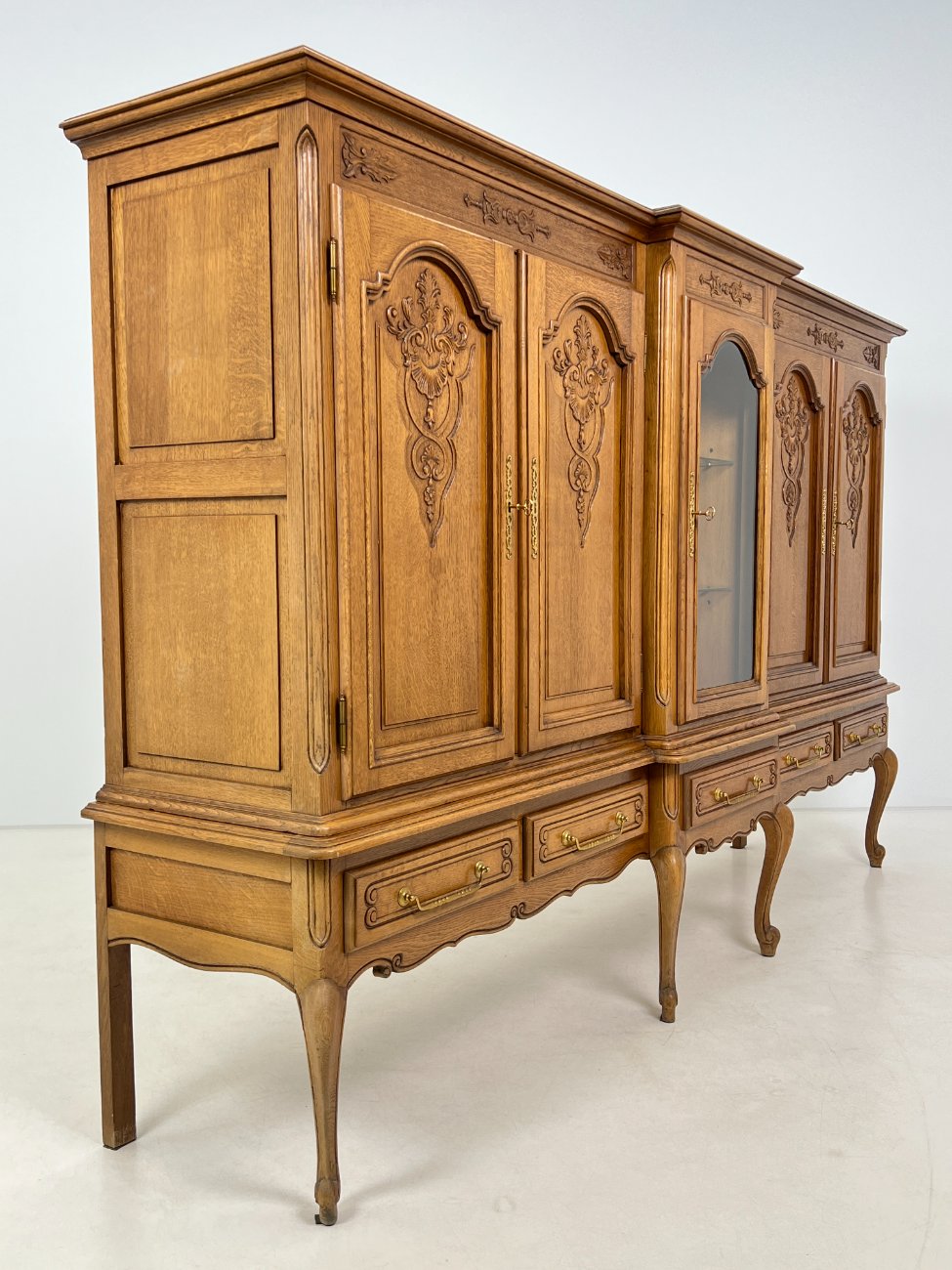 DM0010-komodos-3 Ilga ąžuolinė penkių durų ir penkių stalčių komoda 58x253x158 cm