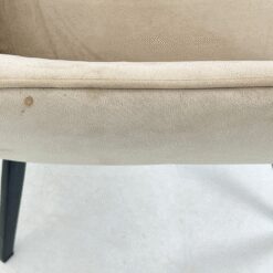 Modernus juodo metalinio rėmo krėslas su veliūru 60x59x86 cm, 50 cm