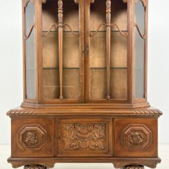 Ąžuolinis bufetas 48x137x176 cm